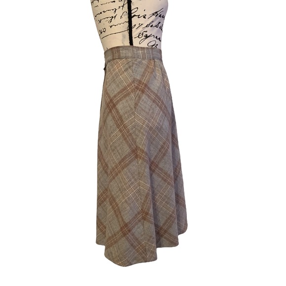 Vintage 70s Handmade Plaid Wool Skirt - Picture 4 of 8